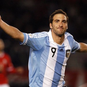 开云体育官网-独行侠发布幕后纪录展示球队集训全貌，独行侠队球馆