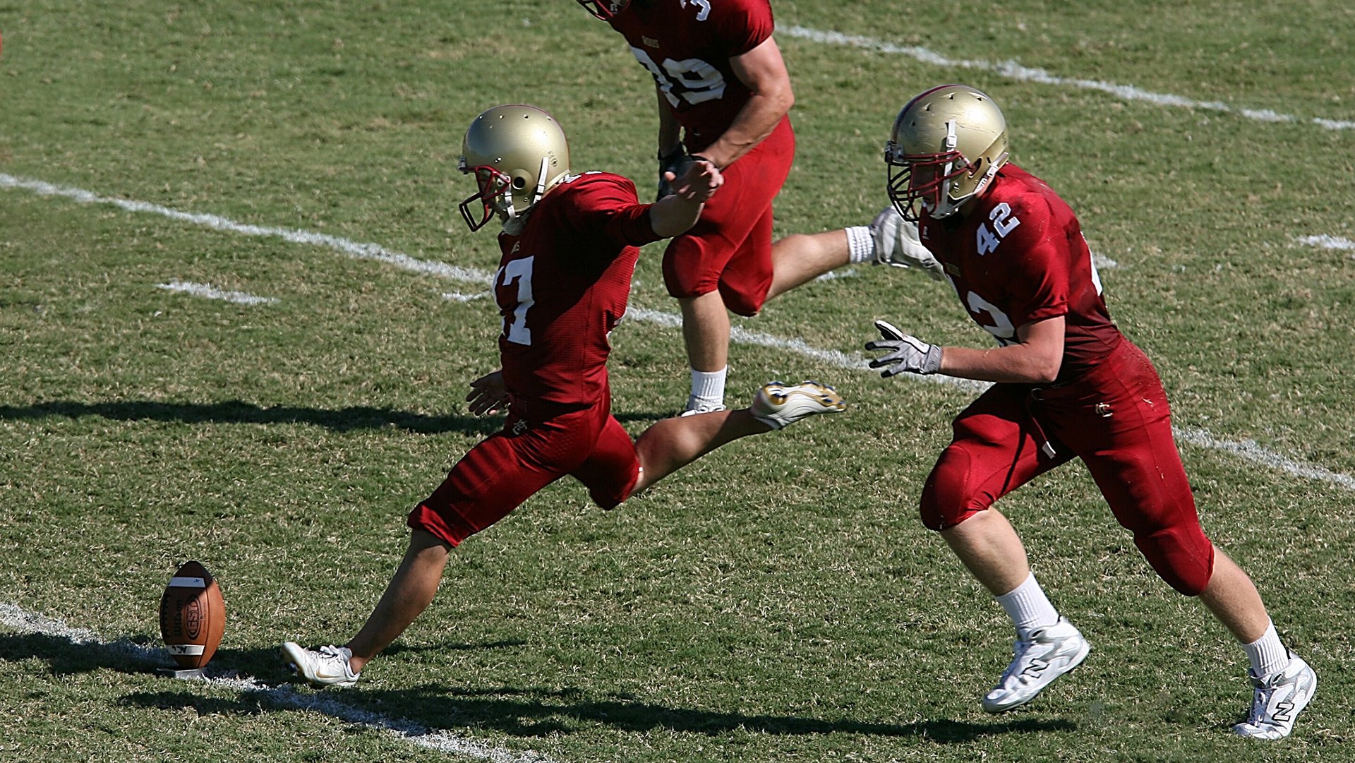 “帕布罗·马特拉的坚韧斗志，让阿根廷美洲狮队防线更加不可撼动”