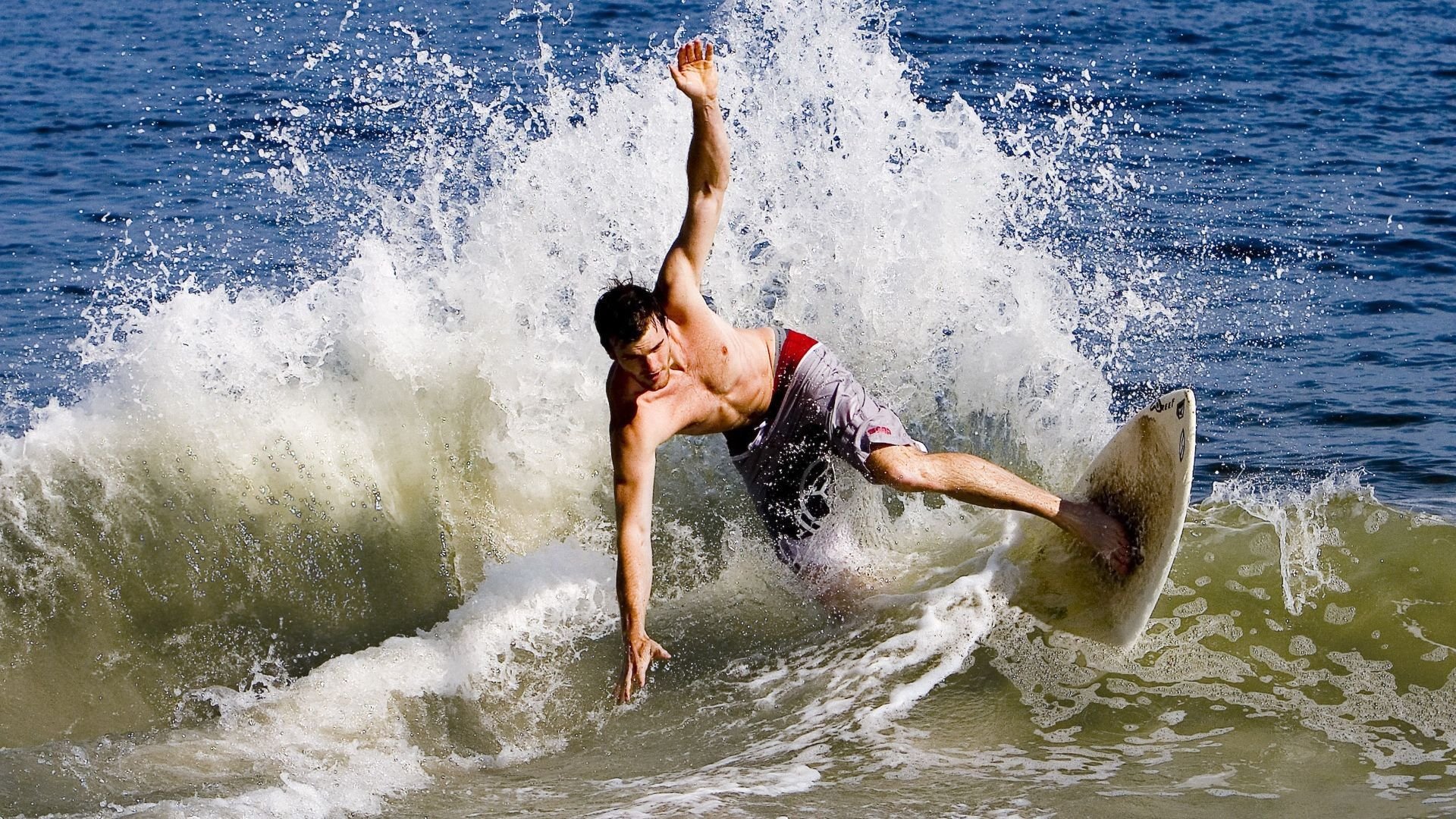 国际足球运动员携手推行“绿色行动”,践行环保理念