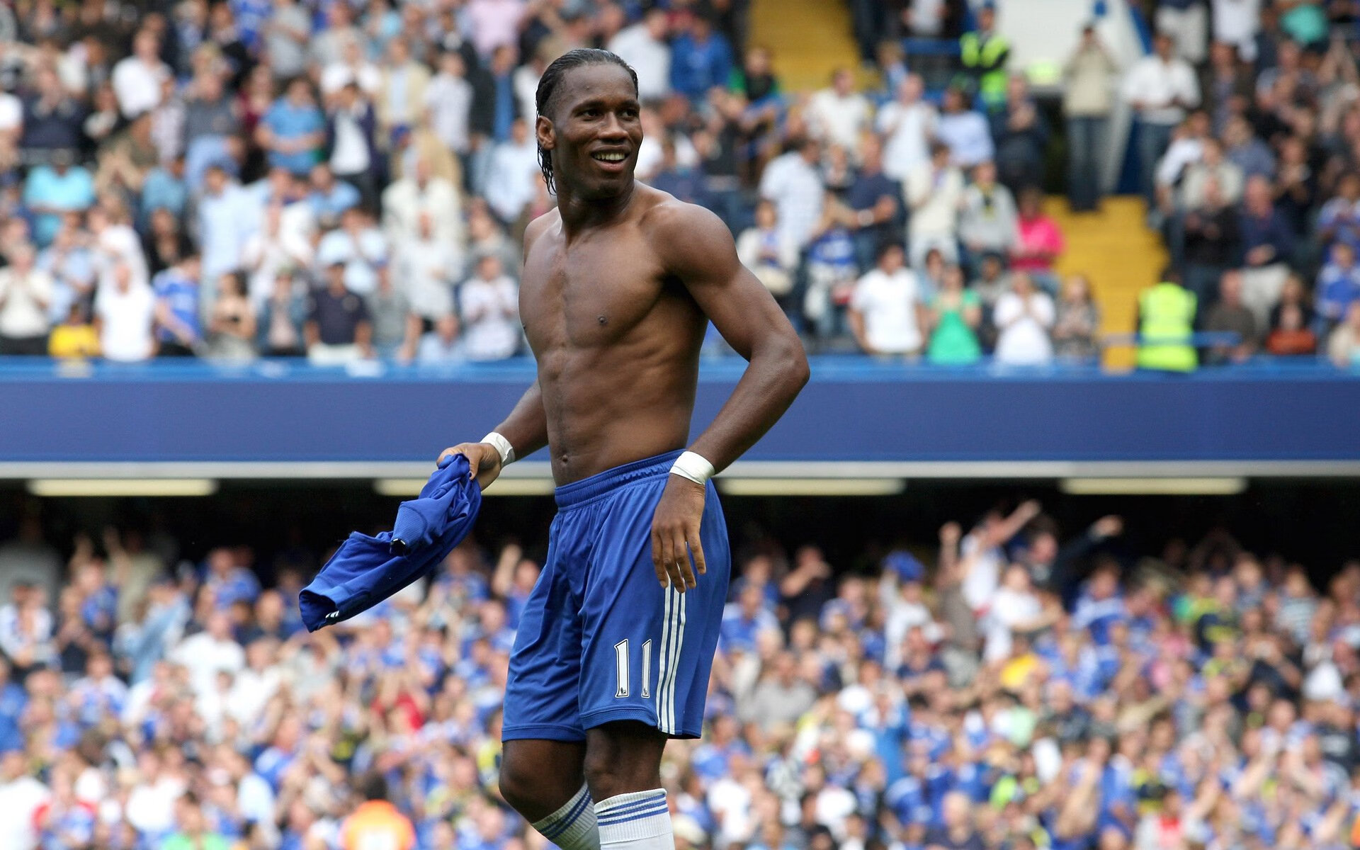 线上足球文化社区活跃度持续提升,推动体育文化广泛普及,足球 社区